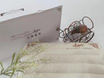 <b>海漂原石琥珀乳胶枕</b>